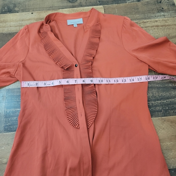 Small Classiques Entier Rust Burnt Orange Ruffle Silk Stretch Blouse *Flawed* - Picture 4 of 7